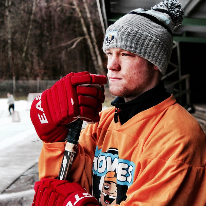 Retro Winter Beanie – Howies Hockey Tape